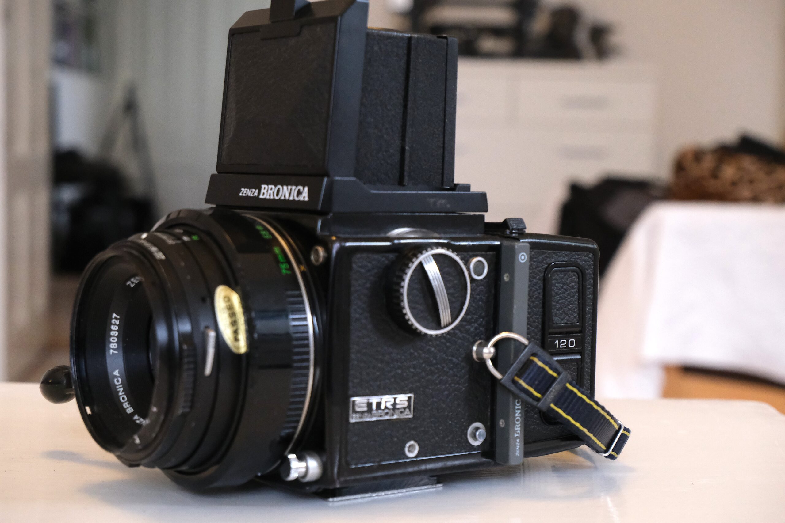 Bronica ETRS – Hasselblad alternative medium format review